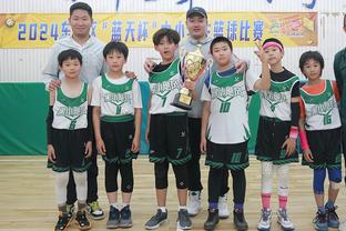 小哈达威谈表现出色：脚踝康复得不错 篮球是个团队运动